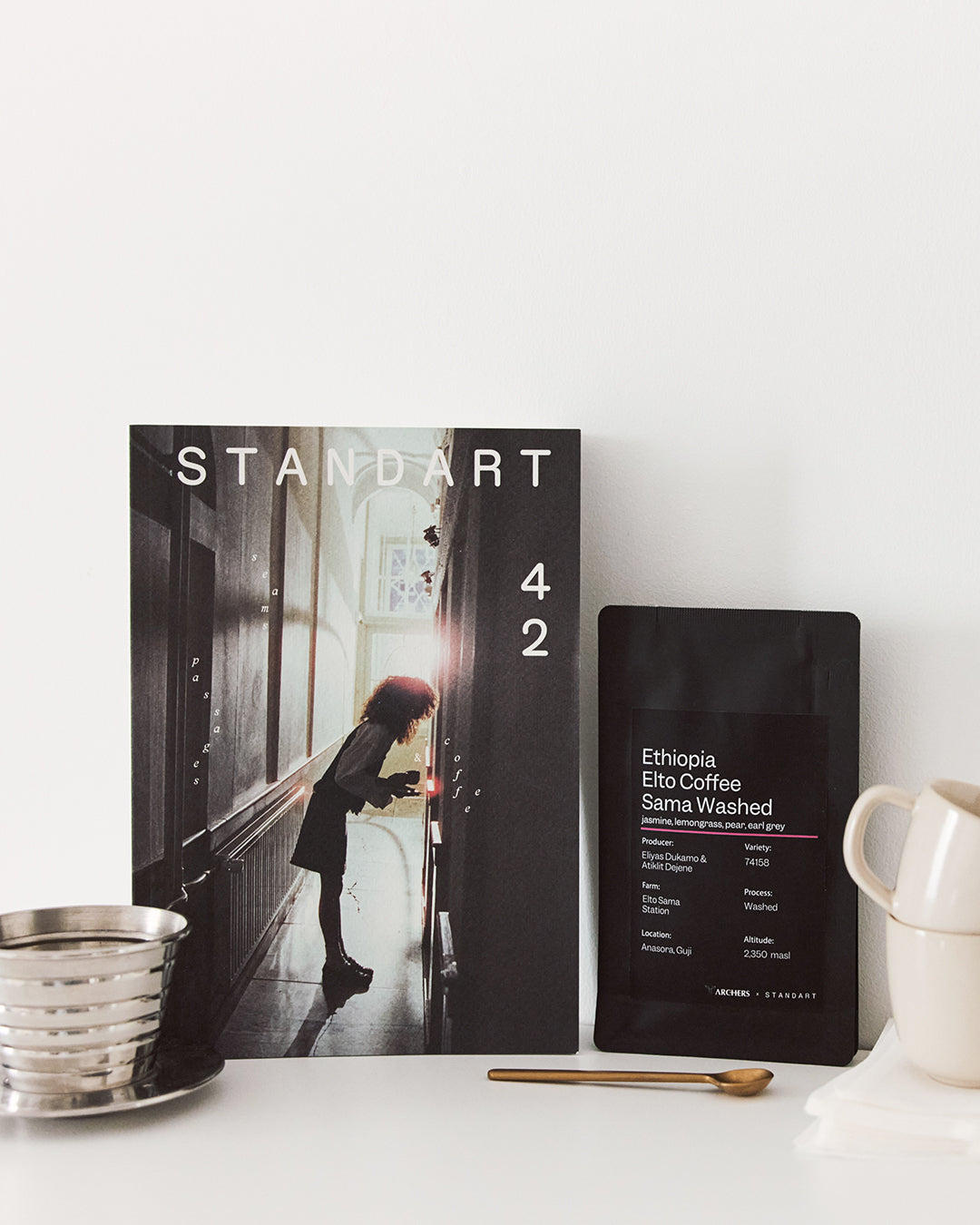 Issue 21: Wings, smoke, and coffee – Standart